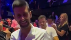 TOTALNA LUDNICA Nole svrio bubnjeve, pa uzimao bakšiš (VIDEO)