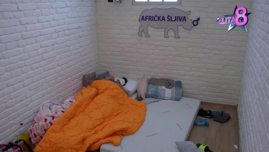 VRELA AKCIJA U ELITI! Celu noć proveli zajedno, sve puca od strasti!