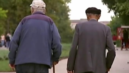 PENZIJE SUTRA STIŽU NA OVE ADRESE Za penzionere RS obezbeđeno 75 miliona evra