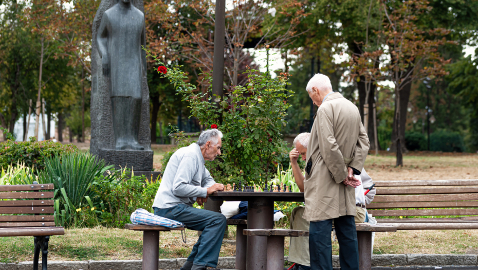 MENJAJU SE PRAVILA ZA ODLAZAK U PENZIJU Evo kada će se starosna granica za muškarce i žene izjednačiti