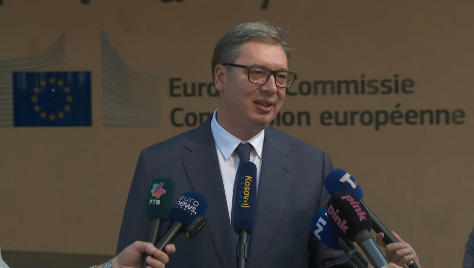 VUČIĆ SE JAVIO IZ BRISELA Lepe vesti, prvi novac stiže već krajem oktobra