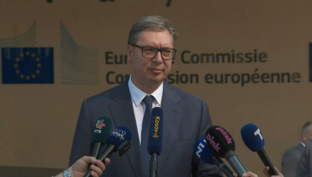 BEŽE OD VUČIĆA KAO ĐAVO OD KRSTA Opozicija prestravljena, na sve moguće načine hoće da spreče da dođe u Skupštinu (VIDEO)