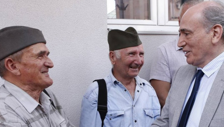 TRINAESTA PENZIJA ZA NAJSIROMAŠNIJE PENZIONERE Krkobabić: cenzus će biti utvrđen, sledi i socijalna