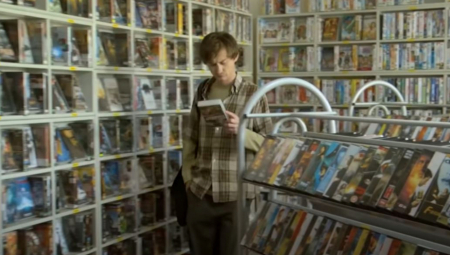 PLATIO 2 MILIONA DA NE BI IŠAO U ZATVOR? Isplivale šokantne tvdrnje o glumcu iz serije "Lud, zbunjen, normalan"