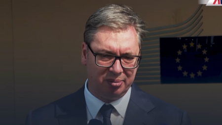 VUČIĆ SE OGLASIO VIDEO-PORUKOM Kad bi mi politiku vodilo javno mnjenje, odavno bih prestao da se bavim ovim poslom