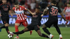 TURSKI DUO PRESEO CRVENO-BELIMA Benfika pobedila Zvezdu na premijeri "nove" Lige šampiona, "orlovi" odneli sva tri boda za Lisabon