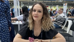 Minimalan poraz šahista od olimpijskih šampiona i pobeda dama nad Peruom u 8. kolu