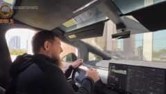 KADIROV ZAGRMEO NA ILONA MASKA: Poklonio mi auto, pa ga daljinski deaktivirao! (VIDEO)