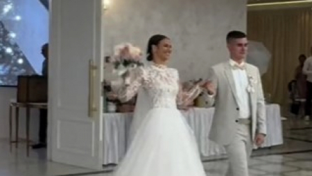 MLADA GODINU I PO DANA PLANIRALA SVADBU Onda je njen momak izabrao baŠ ovu pesmu za ključni trenutak! (VIDEO)