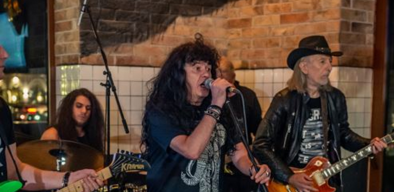 SLAVLJE U VELIKOM STILU Omiljeni restoran u Zemunu proslavio četvrti rođendan uz grupu Kerber