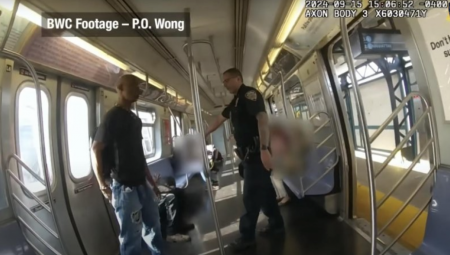 IZVUKLI SU PIŠTOLJE I POČELI DA PUCAJU, KRV SE SLIVA... Stravična scena u njujorškom metrou, policija objavila šok snimak!