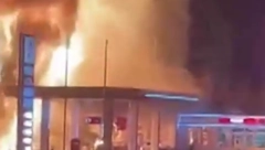 GORI BENZINSKA PUMPA! Jedna osoba povređena (VIDEO)