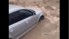 PA DA LI JE OVO NORMALNO?! Hteo da impresionira devojku, pa jedva izvukao živu glavu (VIDEO)