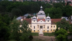 NJENA VODA JE BOGATA JODOM Specijalizovana je za reumatske probleme a cene i nisu visoke
