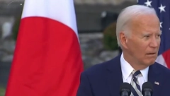 ŠTA SE OVO DOGODILO BAJDENU?! Cela Amerika deli snimak (VIDEO)