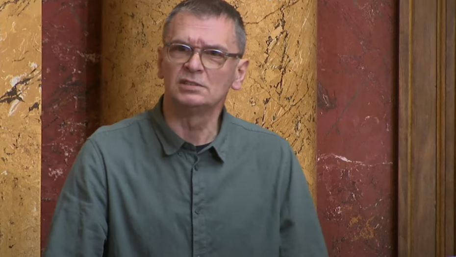 ĆUTA ODMAH POČEO DA DIVLJA Dva minuta nakon početka sednice odmah dobio OPOMENU