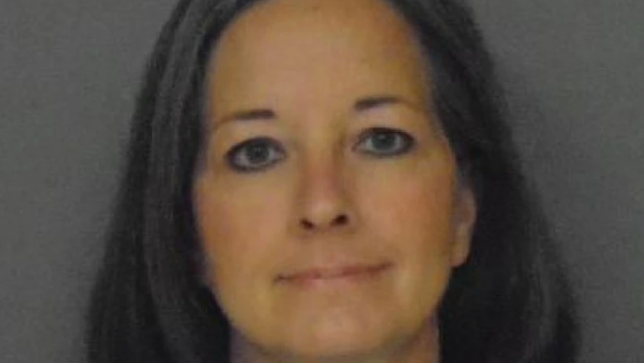 MAJKA MONSTRUM UDAVILA DVA SINA Vezala ih u dečja sedišta, pa gurnula auto u jezero