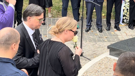 SAHRANJENA RADMILA ŽIVKOVIĆ! Neutešna ćerka Bojana jeca i kuka na sav glas, potresne scene na Novom groblju