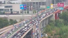 VOZILA MILE U POPODNEVNOM ŠPICU Gužve na Gazeli i Pančevcu, kritično i u centru grada (FOTO)