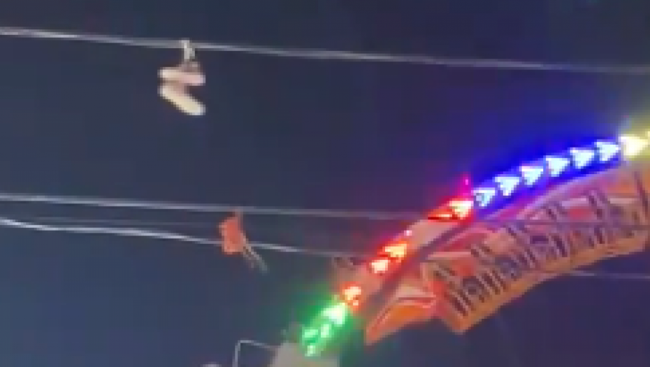 LJUDI U PANICI, SCENA JE JEZIVA! Pokvario se rolerkoster "Superlup" (FOTO/VIDEO)