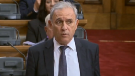 BRUKA OD PROSTAČINE DA NEMA DALJE Ponoš poredi planiranje porodice sa PARENJEM PINGVINA NA PATAGONIJI!