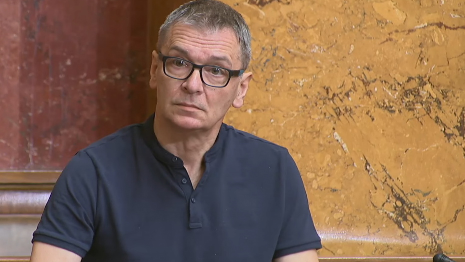ĆUTA NE ZNA POSLOVNIK! Krenuo da galami i viče na Anu Bnrabić, pa mu ona očitala lekciju!
