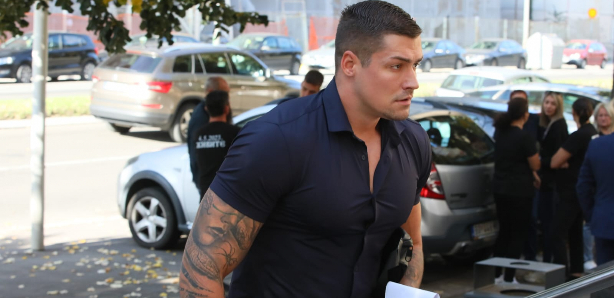 ZADRUGAR VIKTOR STIGAO NA SUĐENJE BLAŽIĆU On se poslednji dopisivao sa krvnikom pre masakra (FOTO)
