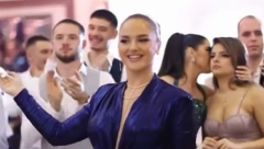 OVA ALBANKA JE NEŠTO NAJLEPŠE ŠTO ĆETE VIDETI DANAS Muškarcima od njenog plesa i elegancije popadale vilice! (VIDEO)