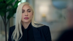 JEDVA SMO JE PREPOZNALI Lejdi Gaga se transformisala kao nikada do sad, vatrena boja kose šokirala javnost