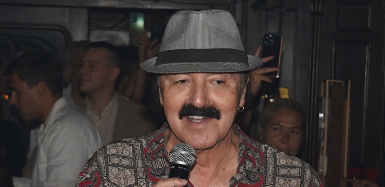 HARIS DŽINOVIĆ PROSLAVIO 73. ROĐENDAN Đina se nije pojavila na proslavi, pevač javno potkačio ćerku, otkrio šta se dešavalo u vili
