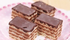 CRNI NUGAT Neodoljivi kolač sa oblandama, poći će vam voda na usta