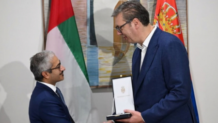 UPRAVO SE OGLASIO VUČIĆ IZ NUJORKA Predsednik Srbije odlikovao stalnog predstavnika UAE pri UN (FOTO)