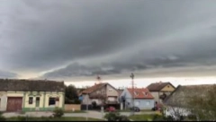 JEZIVO NEVREME POGODILO VOJVODINU! Fotografije iz Vrbasa otkrivaju intenzitet oluje nakon hladnog fronta! (FOTO)