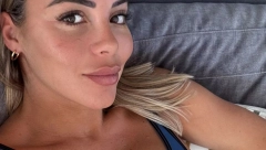 KONAČNO SREĆA Golman bio na ivici života i smrti, lepa supruga ga obradovala Karlom