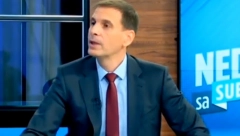SVI UJEDINJENI PROTIV VUČIĆA I SRBIJE Okupilo se kuso i repato, a na čelu kolone lažni nacionalista Miloš Jovanović