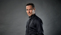 Veliko iznenađenje na koncertu Nenada Jovanovića Blizanca! Ove dve atraktivne pevačice biće njegove gošće