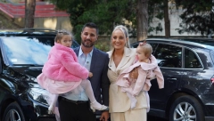 LUNA I MARKO BLISTAJU NA ROĐENDANU ĆERKICE! Đoganijeva skinula odelo i obukla minijaturnu haljinicu, svi gledaju u ovaj detalj