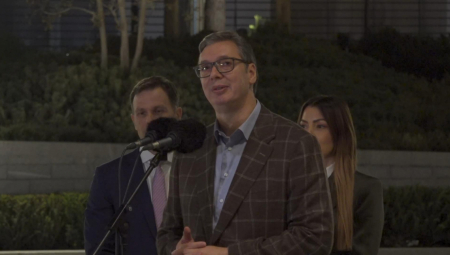 VUČIĆ O VELIKOM USPEHU Uspeo sam da učinim da 28 zemalja povuče priznanja tzv. Kosova