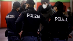 ŠIKANIRANJE SRBA U MILANU Budim se u 6 ujutru u hotelskoj sobi, a ispred mog kreveta dva policajca...