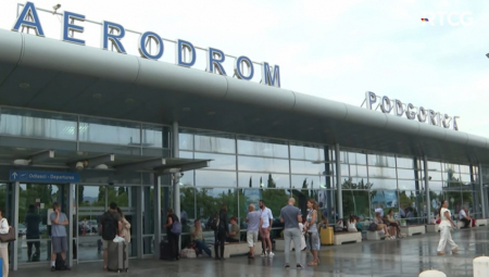 GRANIČARI POSUMNJALI U ISPRAVNOST DOKUMENTA: Na aerodromu uhapšeno lice zbog falsifikovanja isprava