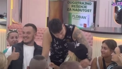 TRUDNA MILICA ZAVRŠILA U BOLNICI ZBOG JAVNE PREVARE! Terza otišao korak dalje, poljubio Sofiju pred svima!