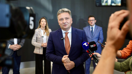 JOVANOVIĆ POZVAO DRŽAVNA PREDUZEĆA DA ČUVAJU PODATKE U DRŽAVNOM DATA CENTRU "Bitno je da u državi radimo na ovoj praksi"