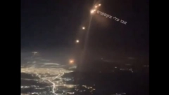 OVO JE TRENUTAK KADA JE IRAN NAPAO IZRAEL! Snimak iz aviona otkriva jeziv prizor! (VIDEO)