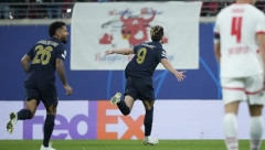 ČUDESNI DUŠAN VLAHOVIĆ DONEO POBEDU JUVENTUSU Šokantni porazi Reala i Bajerna, Dinamo ispustio 2:0!