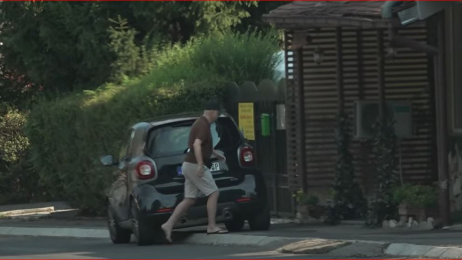 NE SKIDA KAČKET I NAOČARE! Evo kako Saša Popović izgleda u jeku priča o teškoj bolesti