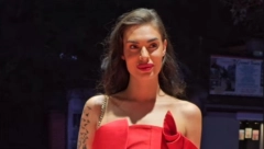''KAKVA SU OVO LEĐA'' Haljina Mine Vrbaški otkrila više nego što bi trebalo, svi komentarišu njenu pozadinu