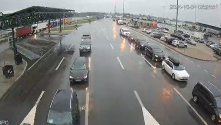 AMSS UPOZORIO Na pojedinim graničnim prelazima gužva, evo gde se čeka najduže (FOTO)