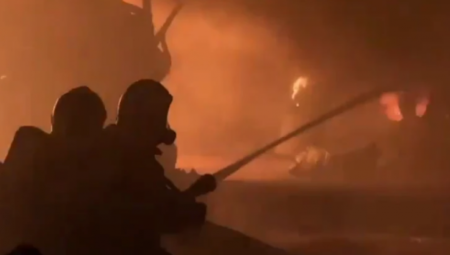 STRAVA I UŽAS U MRAMORSKOJ ULICI! Gori porodična kuća, četvoro ljudi povređeno!