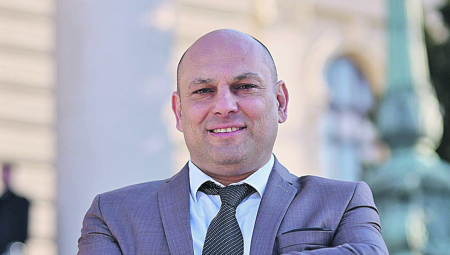 ALEKSIĆEV POSLANIK SAMO PUKOM SREĆOM NIKOG NIJE UBIO Divljao BMW-om 127 km/h, da skandal bude još veći - pozvao se na imunitet!