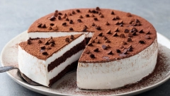 TIRAMISU ČIZKEJK Neodoljivi spoj omiljeniih poslastica u jednom kolaču, ukusa koji se ne zaboravlja